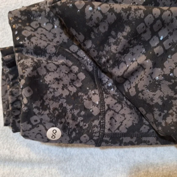 Dip Brand Black Patterned Leggings Size Large - Picture 6 of 6